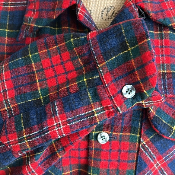 Vintage Pendleton 100% wool long sleeve button down red blue green plaid flannel - Picture 6 of 16